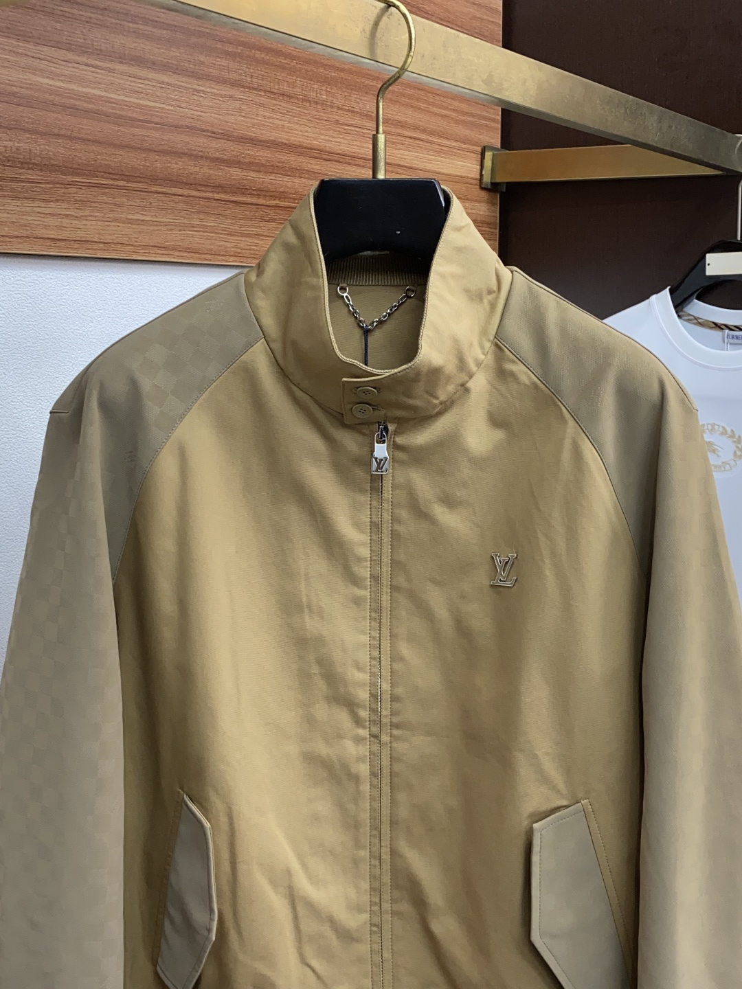 1v路易威登 2025年秋冬新款 官网 高端原厂代工出品，官方经典王牌单品！最新夹克双面外套 多明星穿搭