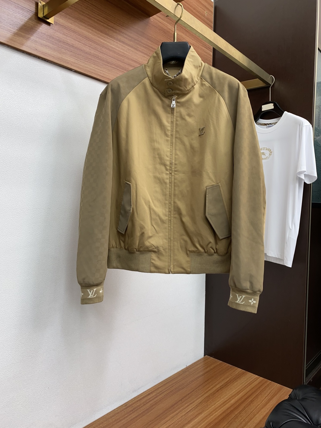 1v路易威登 2025年秋冬新款 官网 高端原厂代工出品，官方经典王牌单品！最新夹克双面外套 多明星穿搭