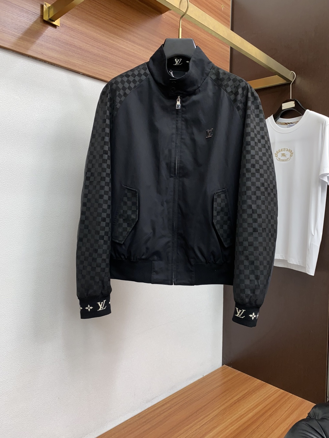 1v路易威登 2025年秋冬新款 官网 高端原厂代工出品，官方经典王牌单品！最新夹克双面外套 多明星穿搭