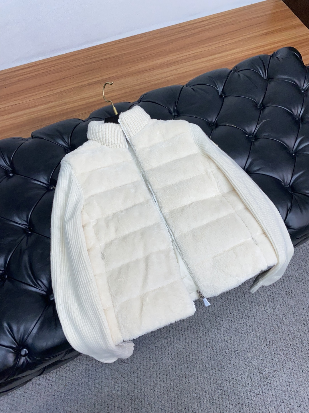 女款 蒙口 秋冬新款羽绒服 原版1:1订制五金配件全进口原版定制 欢迎专柜对比 绝对的高品质 采用顶级9