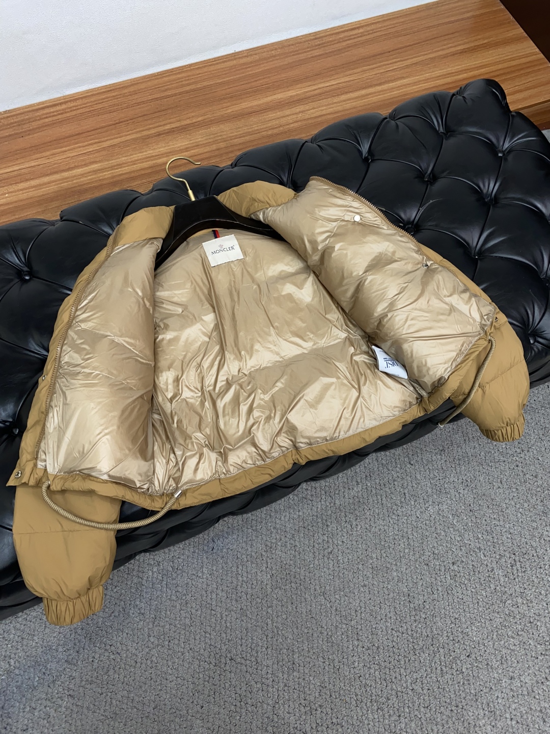 女款 蒙口 秋冬新款羽绒服 原版1:1订制五金配件全进口原版定制 欢迎专柜对比 绝对的高品质 采用顶级9