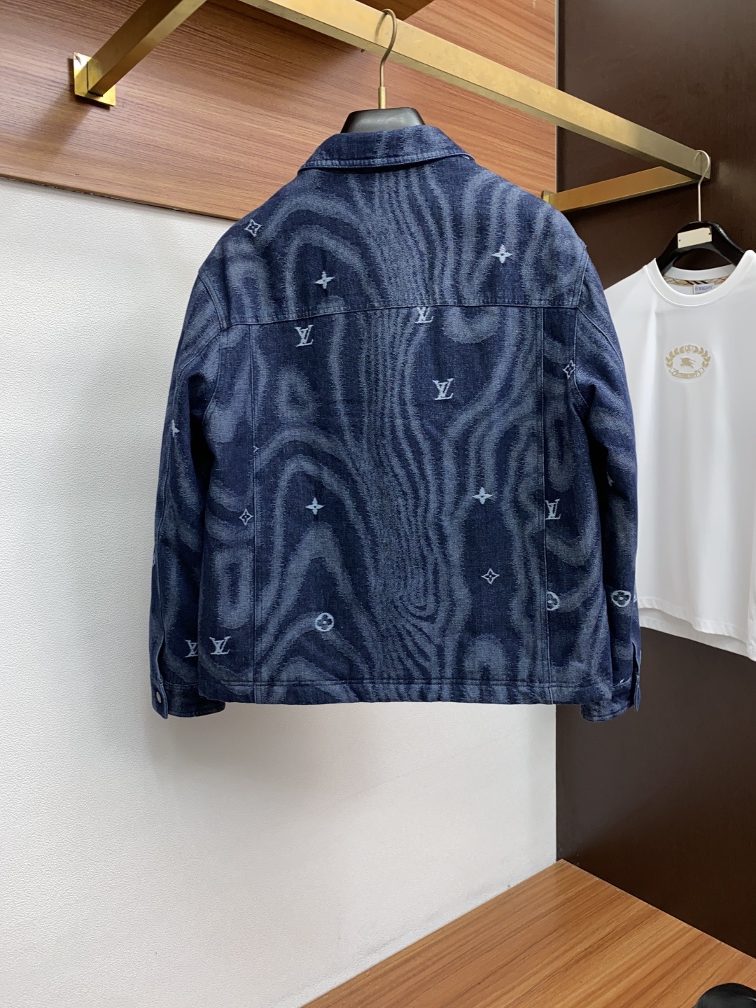 1v路易威登 2025年秋冬新款 羽绒服 官网 高端原厂代工出品,官方经典王牌单品!最新羽绒夹克外套 多