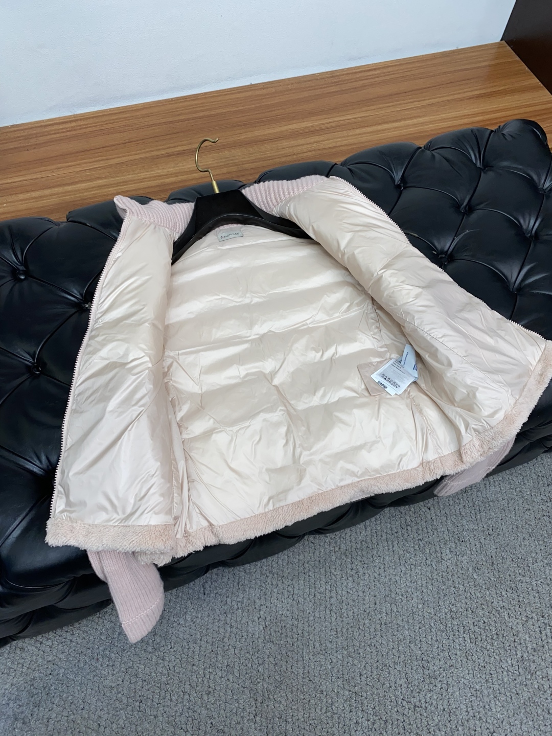 女款 蒙口 秋冬新款羽绒服 原版1:1订制五金配件全进口原版定制 欢迎专柜对比 绝对的高品质 采用顶级9