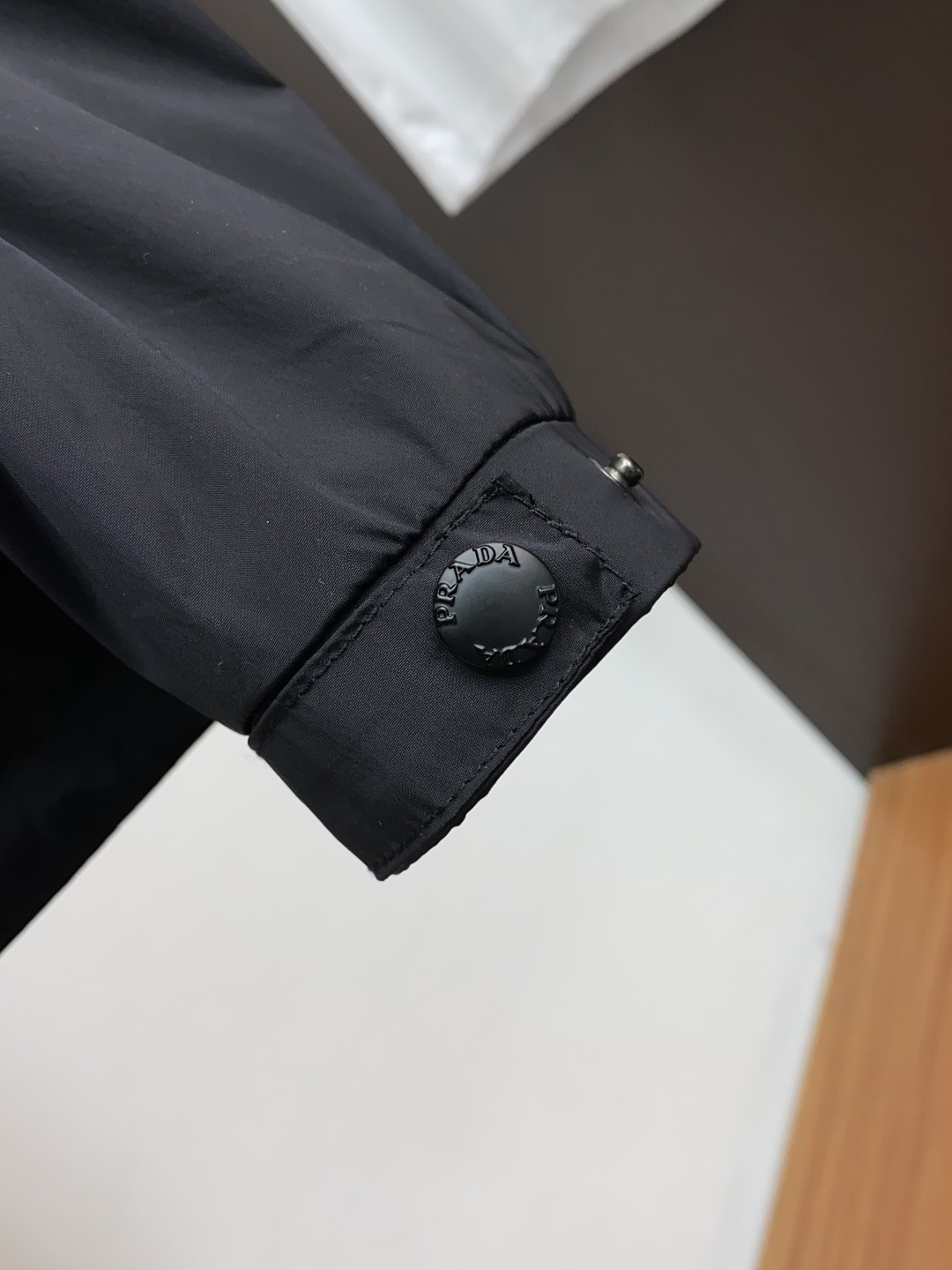 普拉达 2025年秋冬新款 官网 高端原厂代工出品，官方经典王牌单品！最新棉衣夹克外套 多明星穿搭示范款