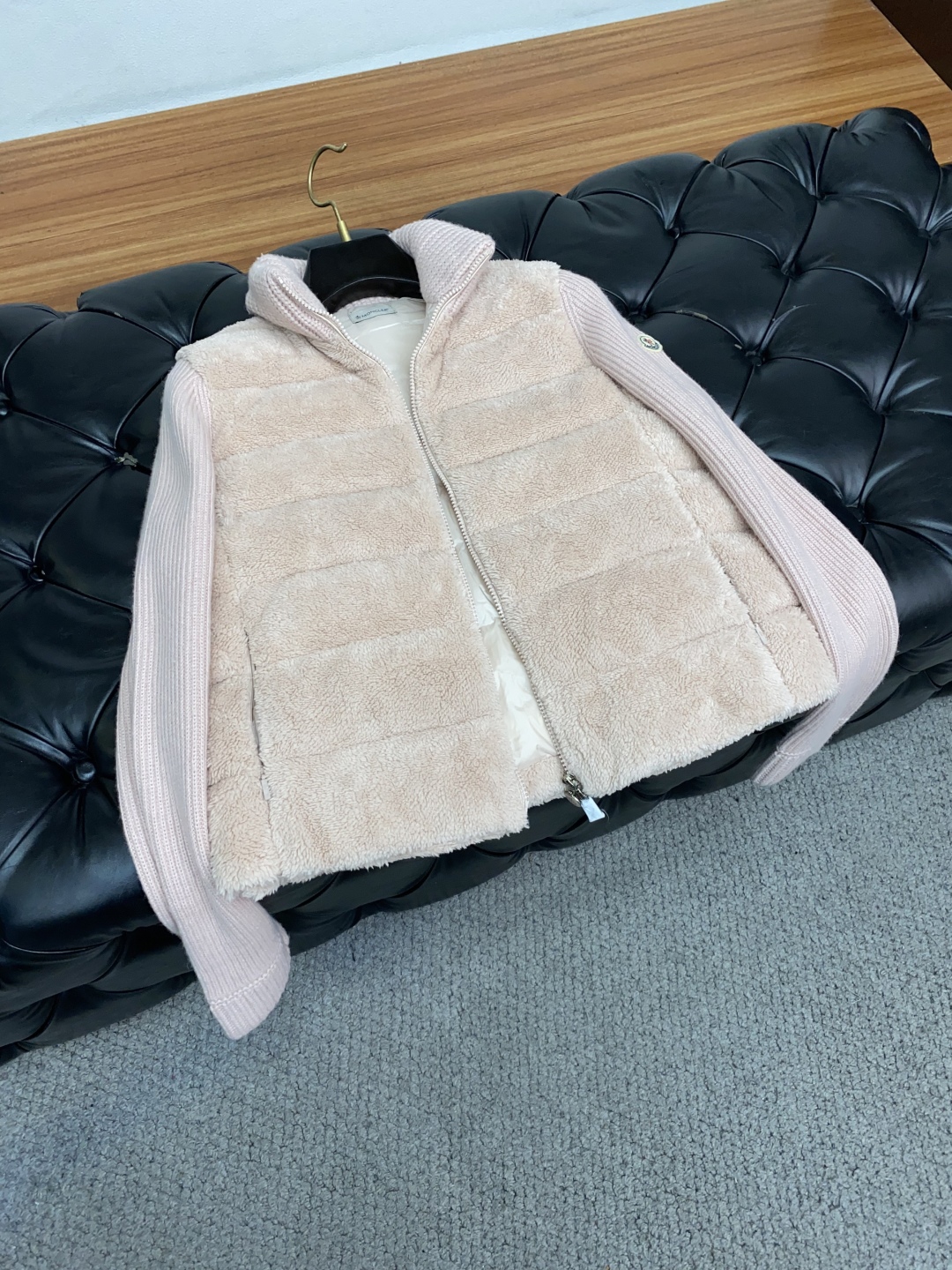 女款 蒙口 秋冬新款羽绒服 原版1:1订制五金配件全进口原版定制 欢迎专柜对比 绝对的高品质 采用顶级9