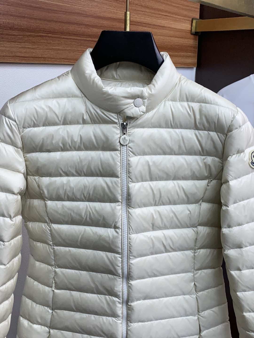 Moncler Women's Lightweight Down Jacket - Warm, Stylish, and Comfortable 3 cmp i1756541903011 1756 0 1