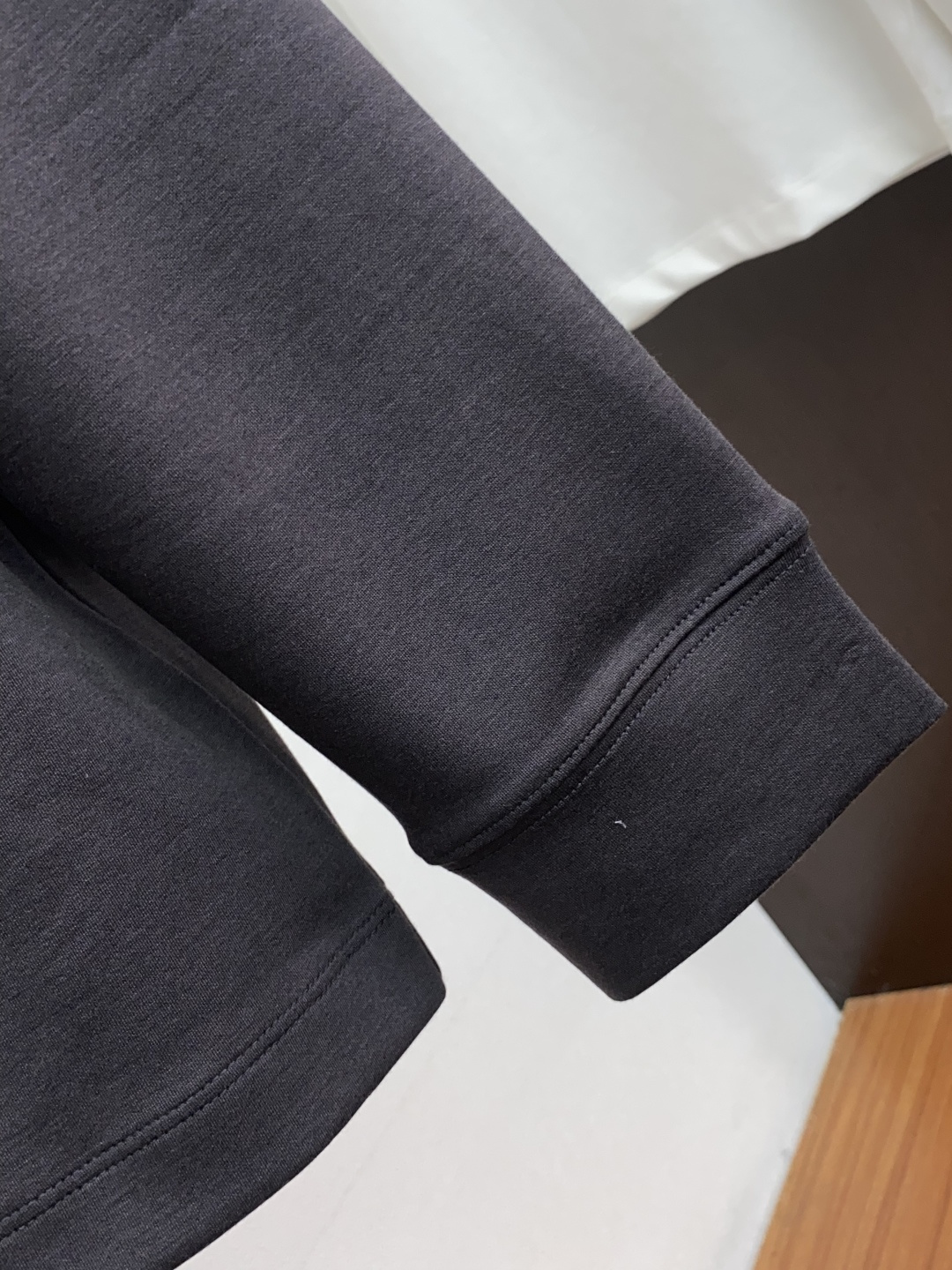 kiton 顶级品质 {醋酸羊绒系列} 专柜官网同步发售！辅料全部原版定制出品，贸易公司真品订单。高级定