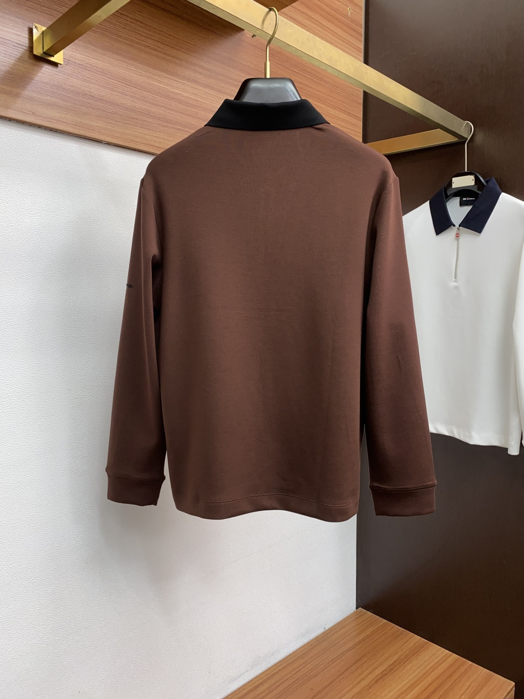 kiton 顶级品质 {醋酸羊绒系列} 专柜官网同步发售！辅料全部原版定制出品，贸易公司真品订单。高级定