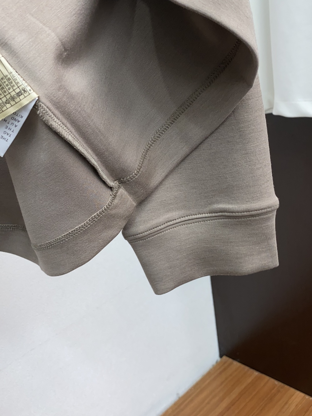 kiton 顶级品质 {醋酸羊绒系列} 专柜官网同步发售！辅料全部原版定制出品，贸易公司真品订单。高级定