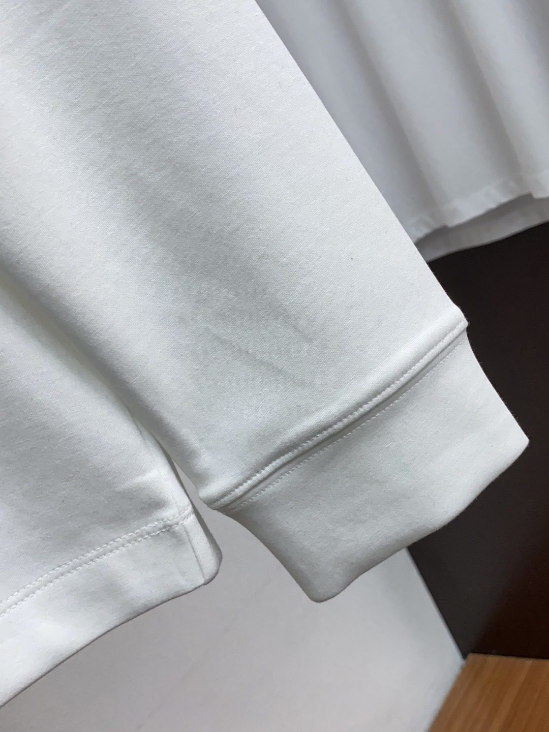 kiton 顶级品质 {醋酸羊绒系列} 专柜官网同步发售！辅料全部原版定制出品，贸易公司真品订单。高级定