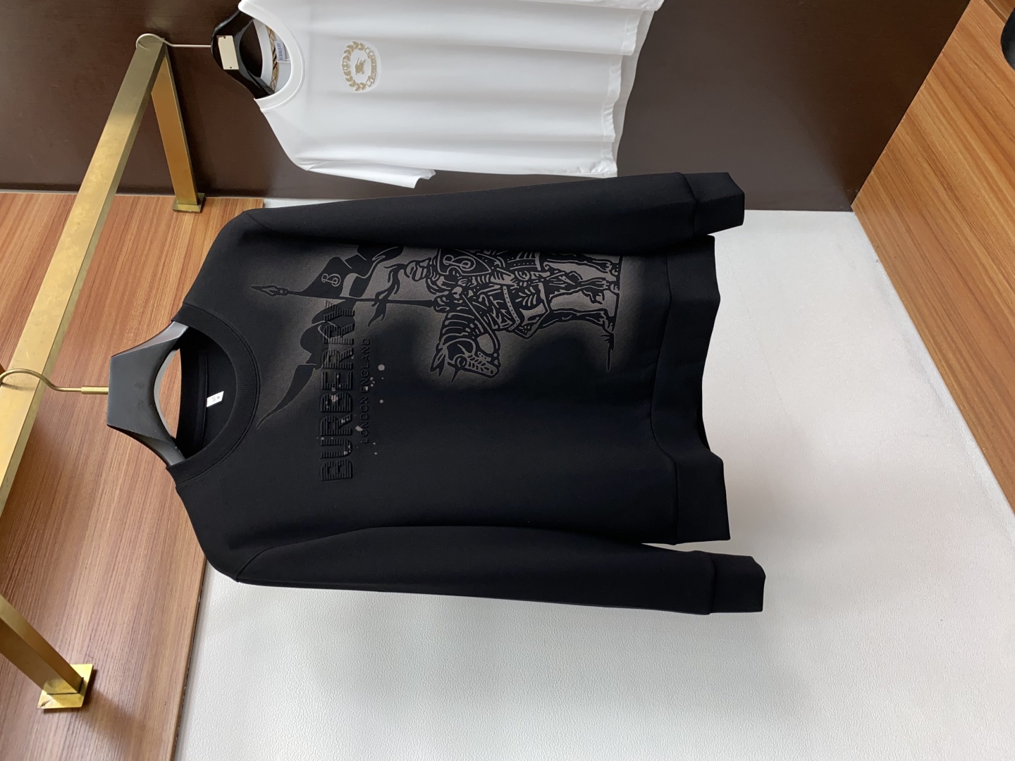 巴宝莉 25秋冬家族男士高端简约圆高克重领加厚空气棉短袖 卫衣，香港洋行渠道货，纯正血统品质，25年秋冬