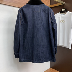 lP🆕 诺悠翩雅 专柜最新款休闲男士牛仔外套夹克,中长长度夹克外套,精选高品质的洗水牛仔面料,设计而受到 lP🆕 诺悠翩雅 专柜最新款休闲男士牛仔外套夹克,中长长度夹克外套,精选高品质的洗水牛仔面料,设计而受到