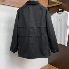 lP🆕 诺悠翩雅 专柜最新款休闲男士夹克,中长长度夹克外套,高品质的面料和时尚的设计而受到广大男士的喜 lP🆕 诺悠翩雅 专柜最新款休闲男士夹克,中长长度夹克外套,高品质的面料和时尚的设计而受到广大男士的喜