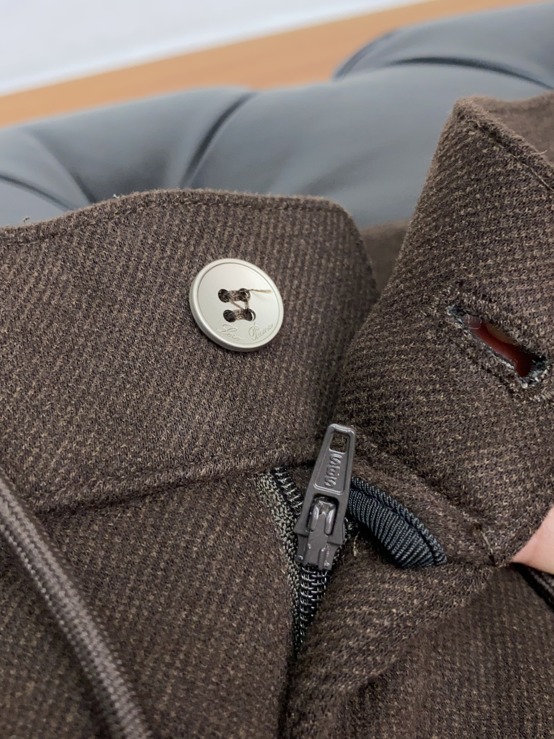 lP🆕 诺悠翩雅 秋冬新款男士直筒运动裤，羊绒羊毛混纺面料、三标齐、松紧腰抽绳、两侧拉链口袋设计，合体的