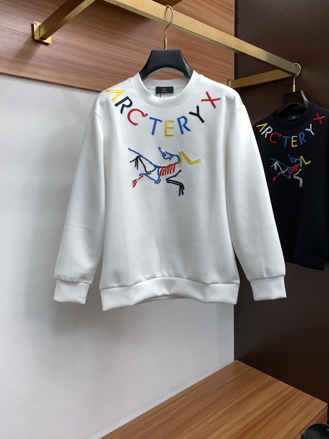 秋冬男装专柜官网新品🆕空气层棉 爆款面料超好🔈人气推荐秋冬必备✅卫布男士圆领卫衣‼️正面饰有经典图标刺绣