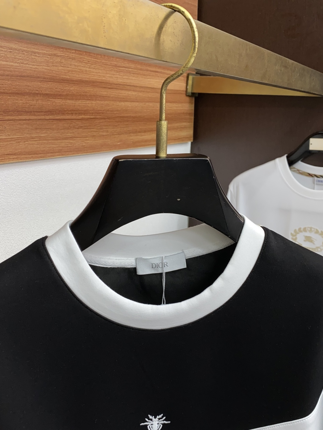 秋冬男装专柜官网新品🆕空气层棉 爆款面料超好🔈人气推荐秋冬必备✅卫布男士圆领卫衣‼️正面饰有经典图标刺绣