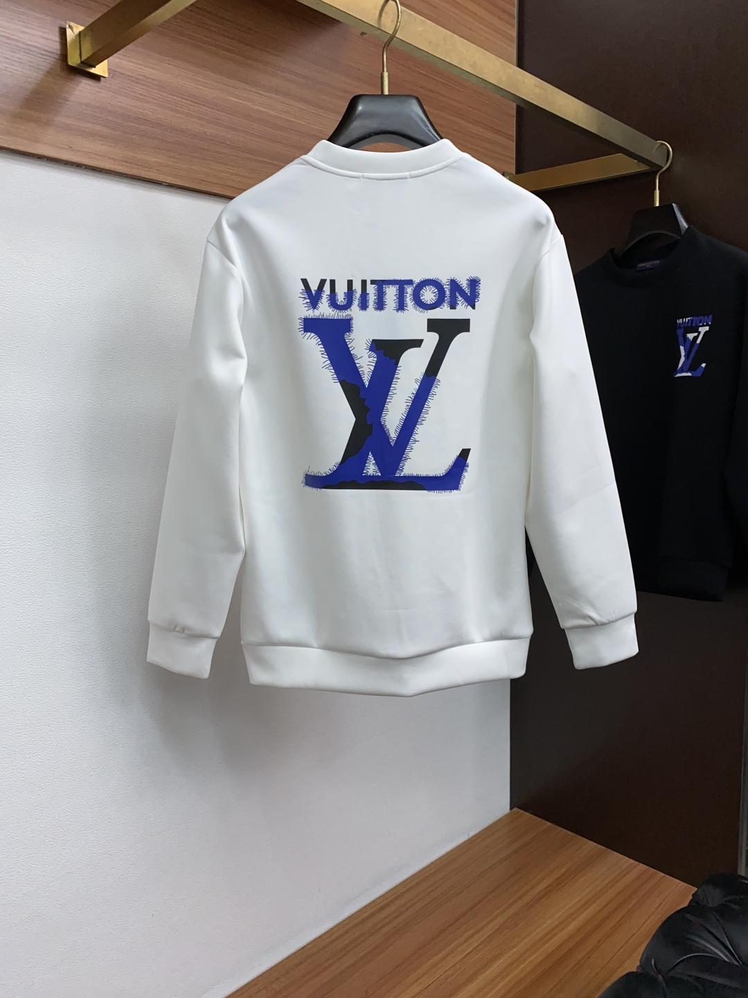 1v 路易威登 秋冬男装专柜官网新品🆕空气层棉 爆款面料超好🔈人气推荐秋冬必备✅卫布男士圆领卫衣‼️正面