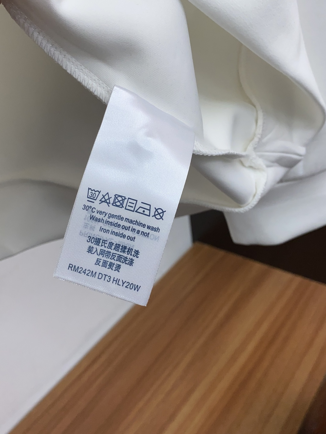 1v 路易威登 秋冬男装专柜官网新品🆕空气层棉 爆款面料超好🔈人气推荐秋冬必备✅卫布男士圆领卫衣‼️正面