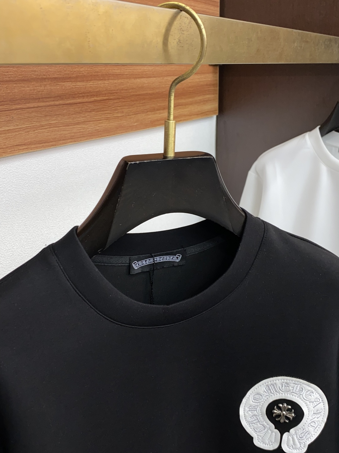 克罗心 秋冬男装专柜官网新品🆕空气层棉 爆款面料超好🔈人气推荐秋冬必备✅卫布男士圆领卫衣‼️正面饰有经典