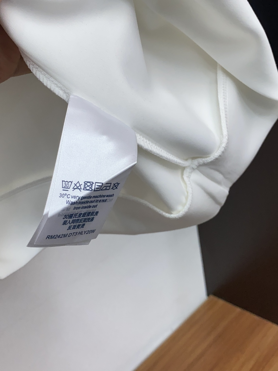 1v 路易威登 秋冬男装专柜官网新品🆕空气层棉 爆款面料超好🔈人气推荐秋冬必备✅卫布男士圆领卫衣‼️正面