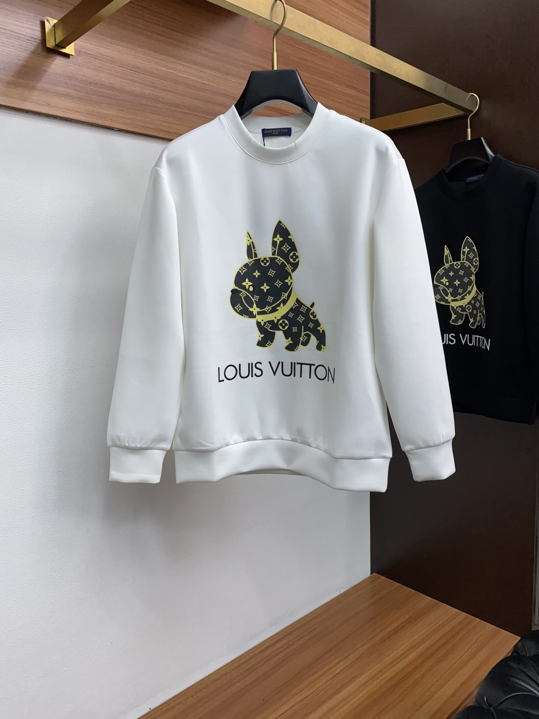 1v 路易威登 秋冬男装专柜官网新品🆕空气层棉 爆款面料超好🔈人气推荐秋冬必备✅卫布男士圆领卫衣‼️正面