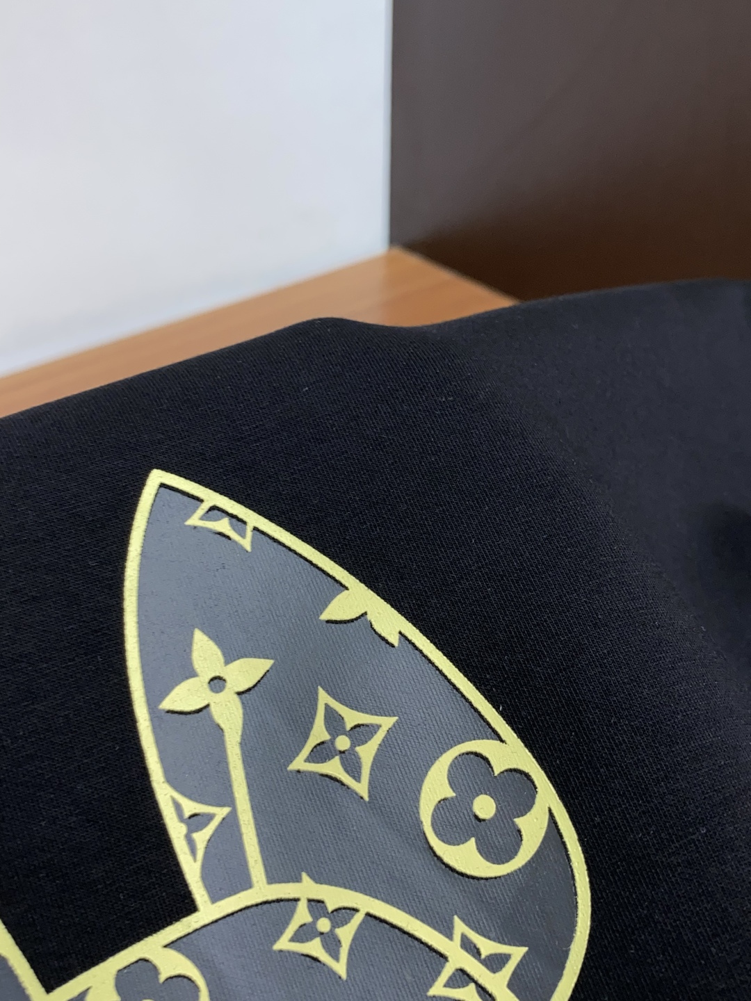 1v路易威登 秋冬男装专柜官网新品🆕空气层棉 爆款面料超好🔈人气推荐秋冬必备✅卫布男士圆领卫衣‼️正面饰