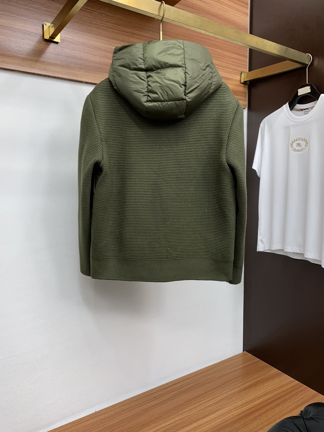 蒙口 秋冬新款拼接羽绒服 原版1:1订制五金配件全进口原版定制 欢迎专柜对比 绝对的高品质 采用顶级90