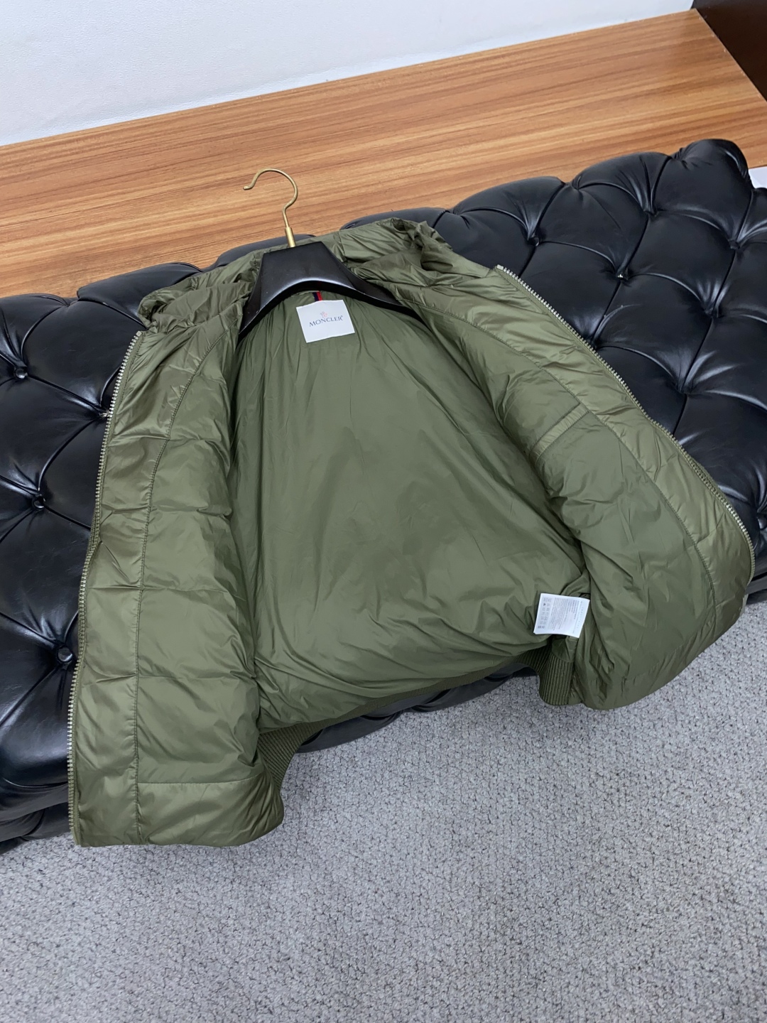 蒙口 秋冬新款拼接羽绒服 原版1:1订制五金配件全进口原版定制 欢迎专柜对比 绝对的高品质 采用顶级90