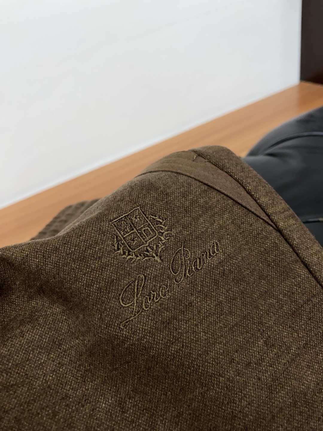 lP🆕 诺悠翩雅 秋冬新款男士直筒运动裤，羊绒羊毛混纺面料、三标齐、松紧腰抽绳、两侧口袋设计，合体的裁剪