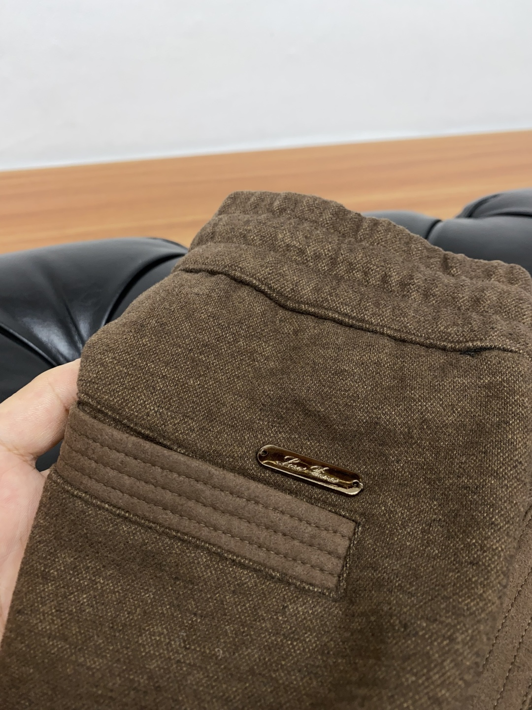 lP🆕 诺悠翩雅 秋冬新款男士直筒运动裤，羊绒羊毛混纺面料、三标齐、松紧腰抽绳、两侧口袋设计，合体的裁剪