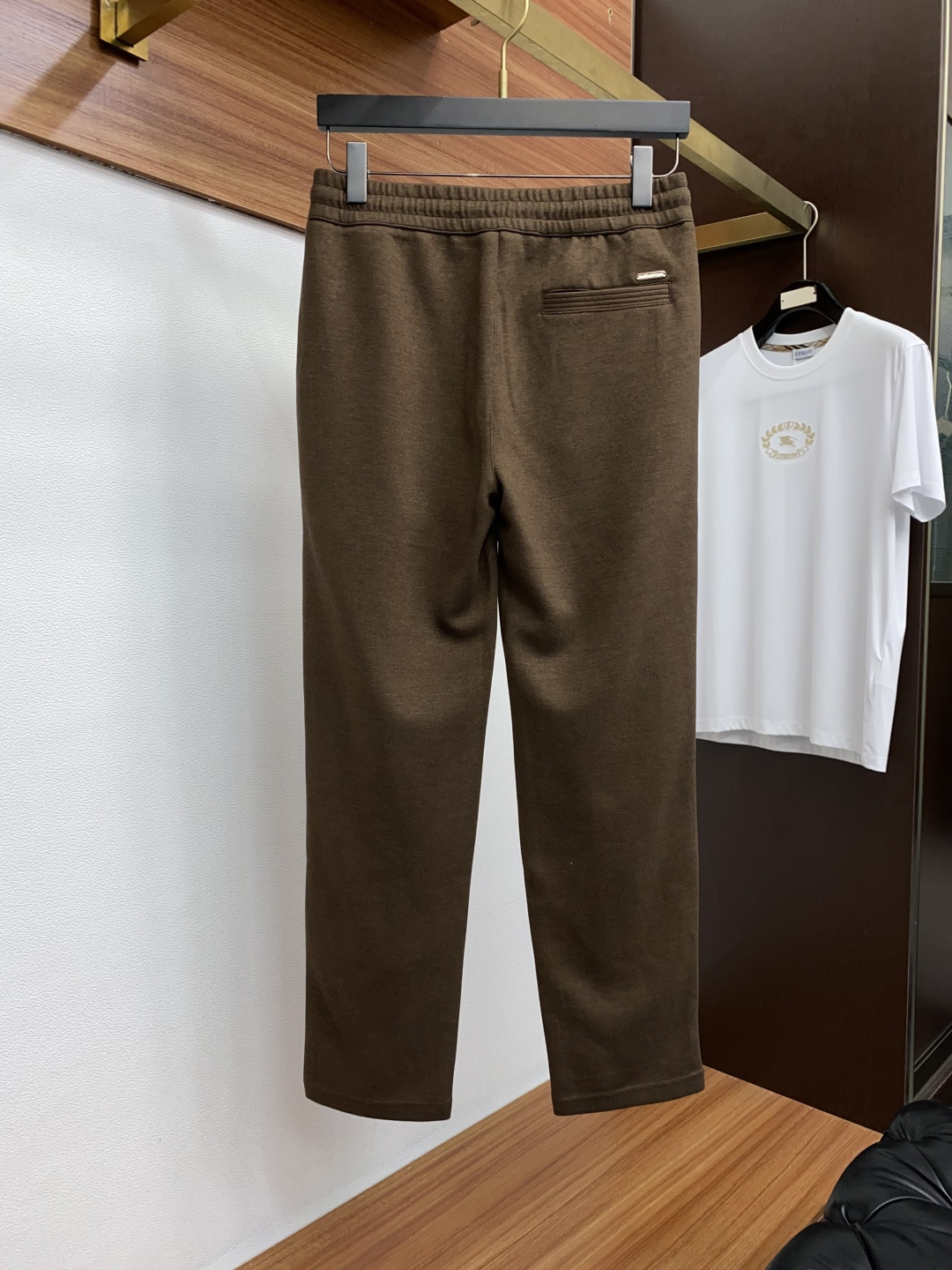 lP🆕 诺悠翩雅 秋冬新款男士直筒运动裤，羊绒羊毛混纺面料、三标齐、松紧腰抽绳、两侧口袋设计，合体的裁剪