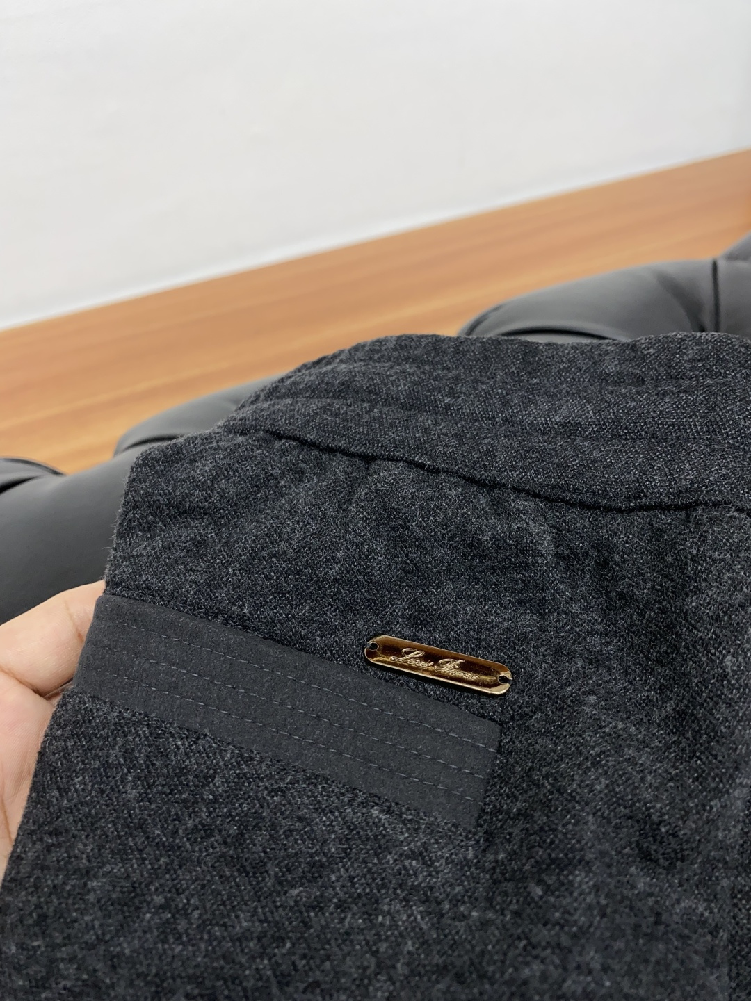 lP🆕 诺悠翩雅 秋冬新款男士直筒运动裤，羊绒羊毛混纺面料、三标齐、松紧腰抽绳、两侧口袋设计，合体的裁剪