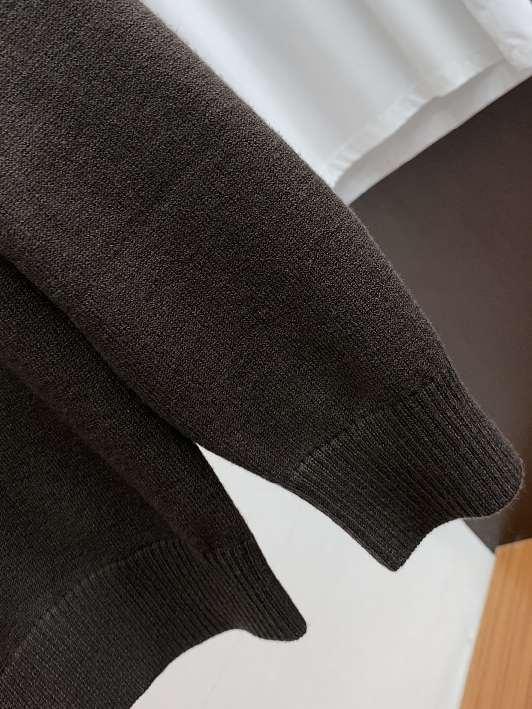 lP🆕 诺悠翩雅 家族男士高端简约立领针织长袖毛衣 香港洋行渠道货，纯正血统品质，25年秋冬 新款，经典