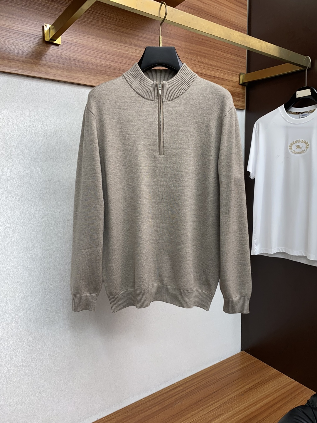 lP🆕 诺悠翩雅 家族男士高端简约立领针织长袖毛衣 香港洋行渠道货，纯正血统品质，25年秋冬 新款，经典