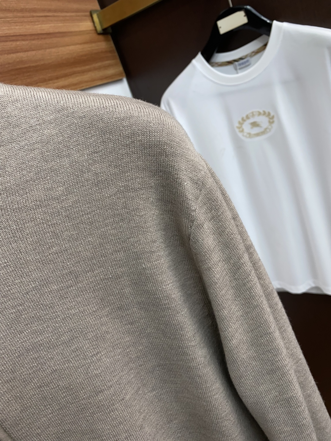 lP🆕 诺悠翩雅 家族男士高端简约立领针织长袖毛衣 香港洋行渠道货，纯正血统品质，25年秋冬 新款，经典