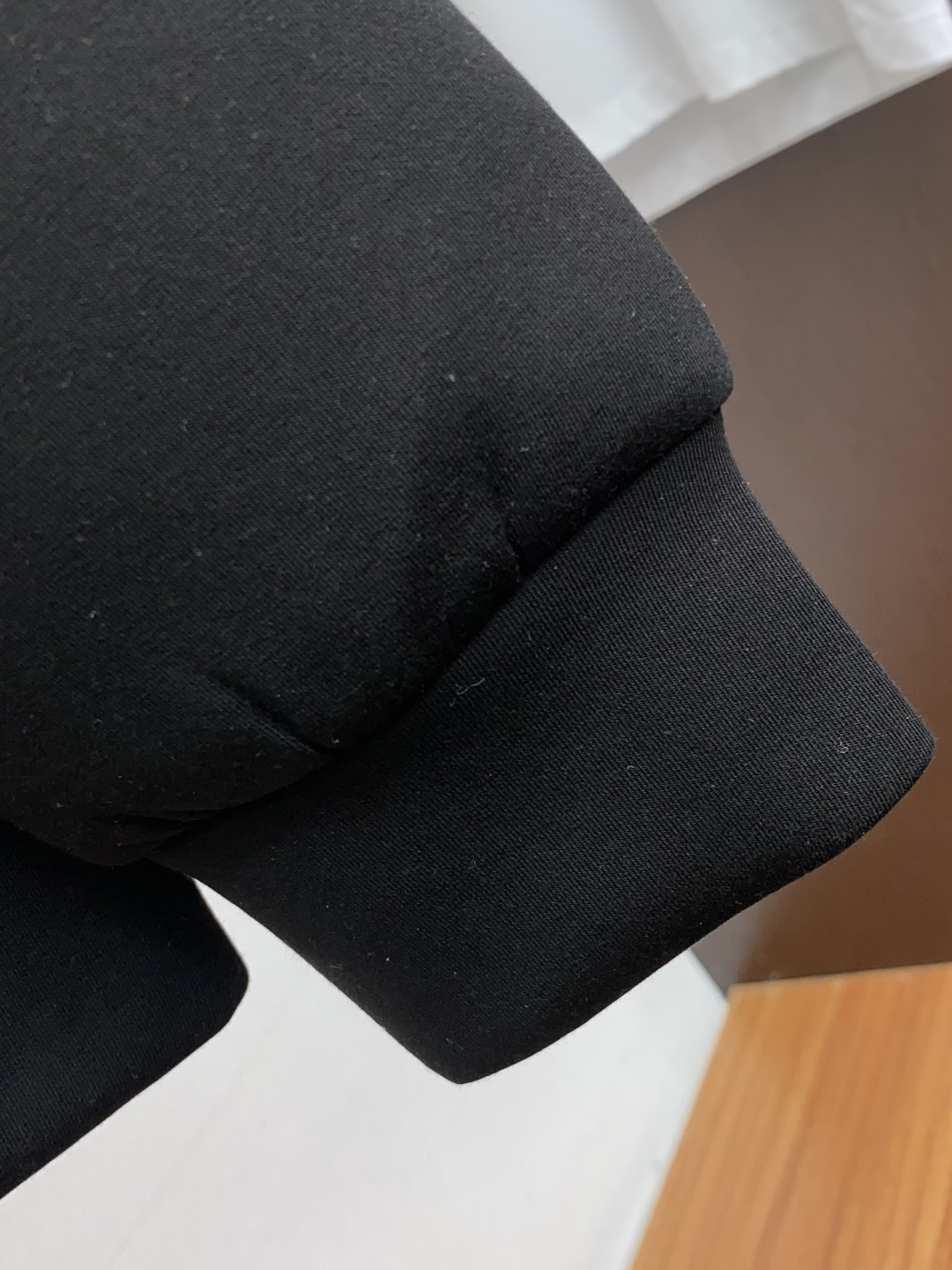 lP🆕 诺悠翩雅 家族男士高端简约圆领针织长袖拼接空气棉卫衣 ，香港洋行渠道货，纯正血统品质，25年秋冬