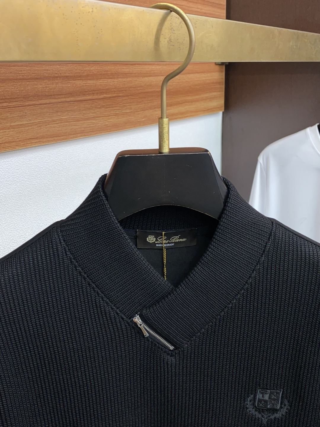 lP🆕 诺悠翩雅 家族男士高端简约圆领针织长袖拼接空气棉卫衣 ，香港洋行渠道货，纯正血统品质，25年秋冬