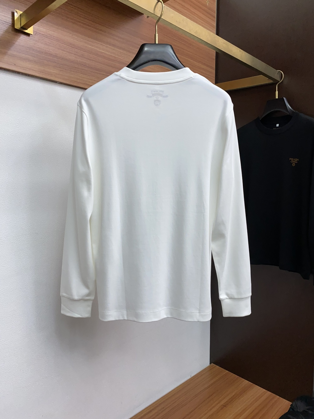 普拉达 2025最新爆款早秋长袖打底出货 欧美热销单品！精选意大利🇮🇹进口双面羊绒棉面料舒适柔软搭配最新