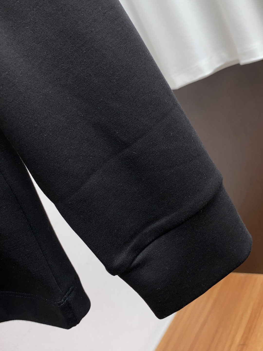 普拉达 2025最新爆款早秋长袖打底出货 欧美热销单品！精选意大利🇮🇹进口双面羊绒棉面料舒适柔软搭配最新