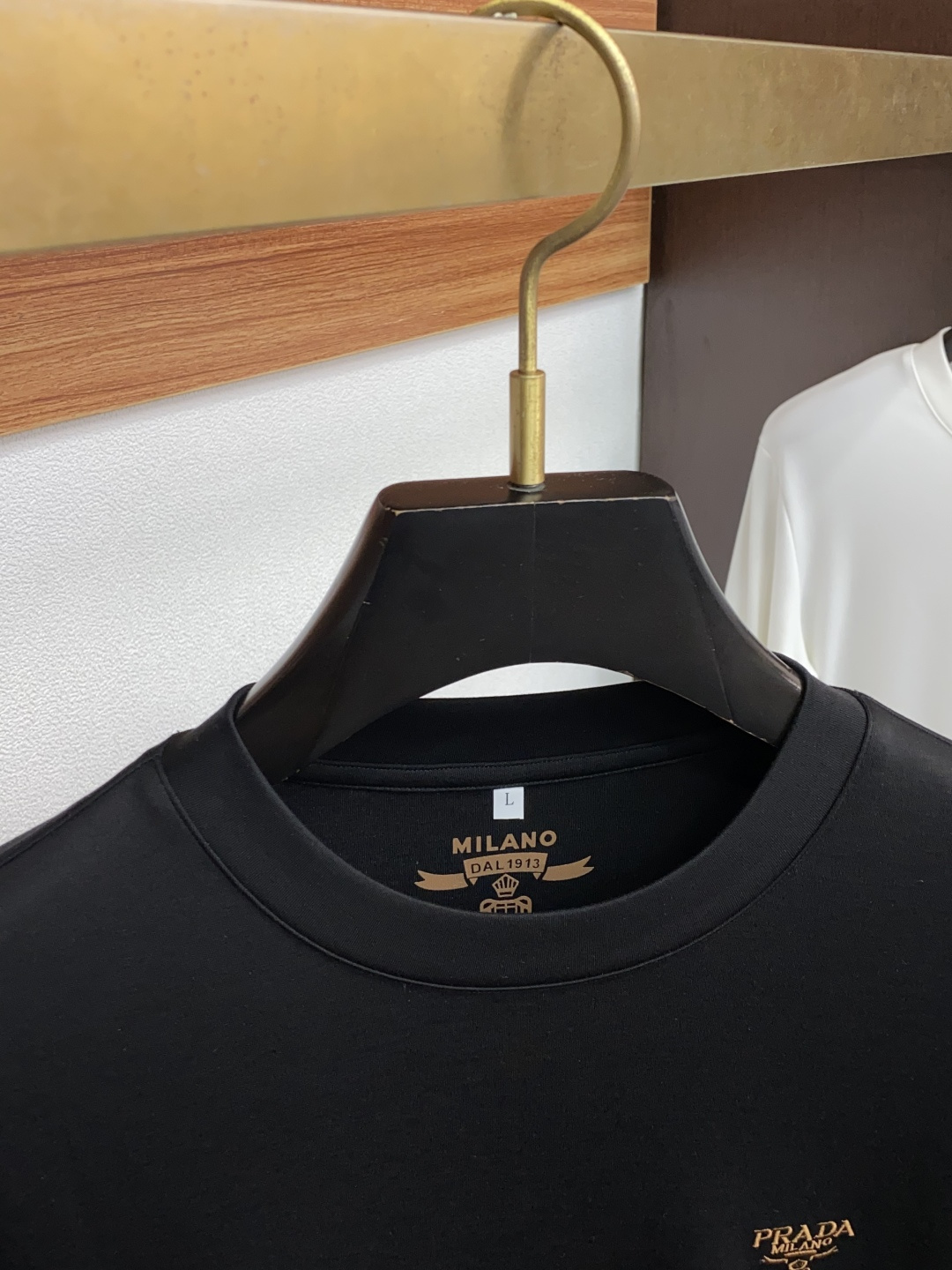 普拉达 2025最新爆款早秋长袖打底出货 欧美热销单品！精选意大利🇮🇹进口双面羊绒棉面料舒适柔软搭配最新