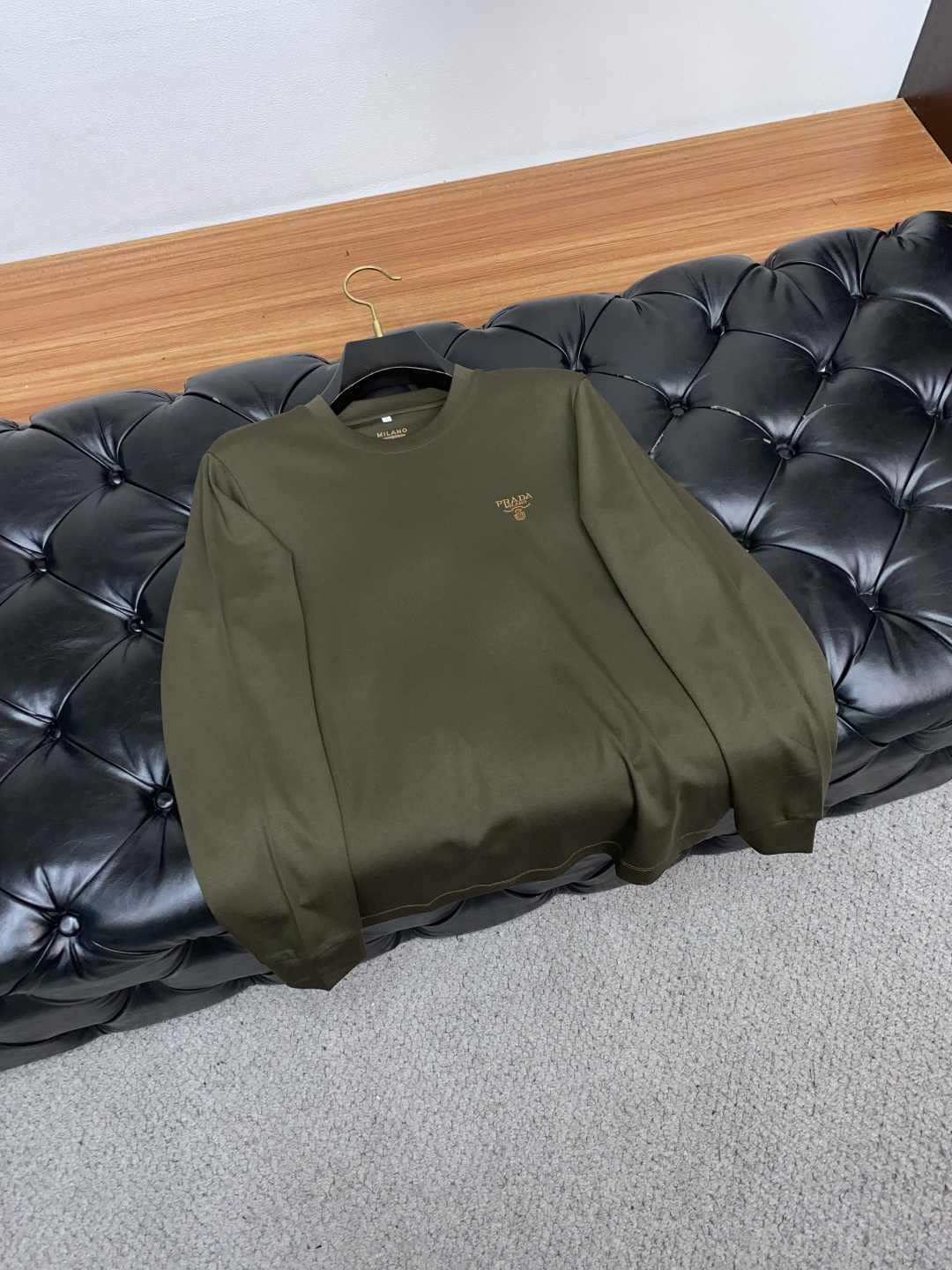 普拉达 2025最新爆款早秋长袖打底出货 欧美热销单品！精选意大利🇮🇹进口双面羊绒棉面料舒适柔软搭配最新