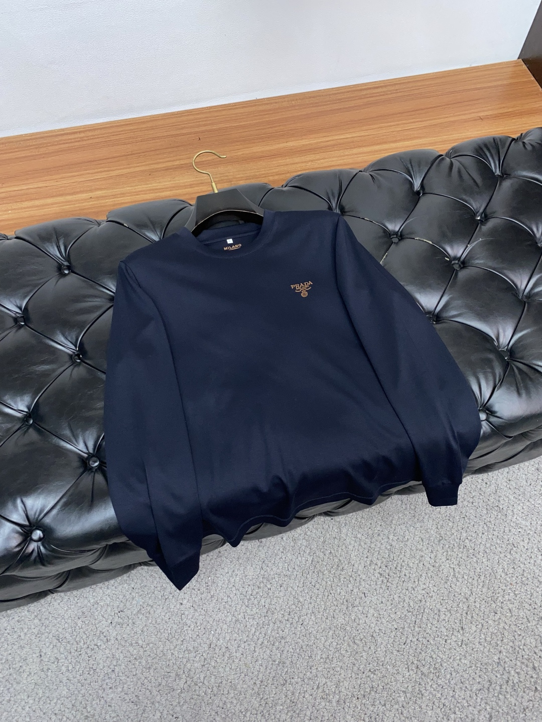 普拉达 2025最新爆款早秋长袖打底出货 欧美热销单品！精选意大利🇮🇹进口双面羊绒棉面料舒适柔软搭配最新