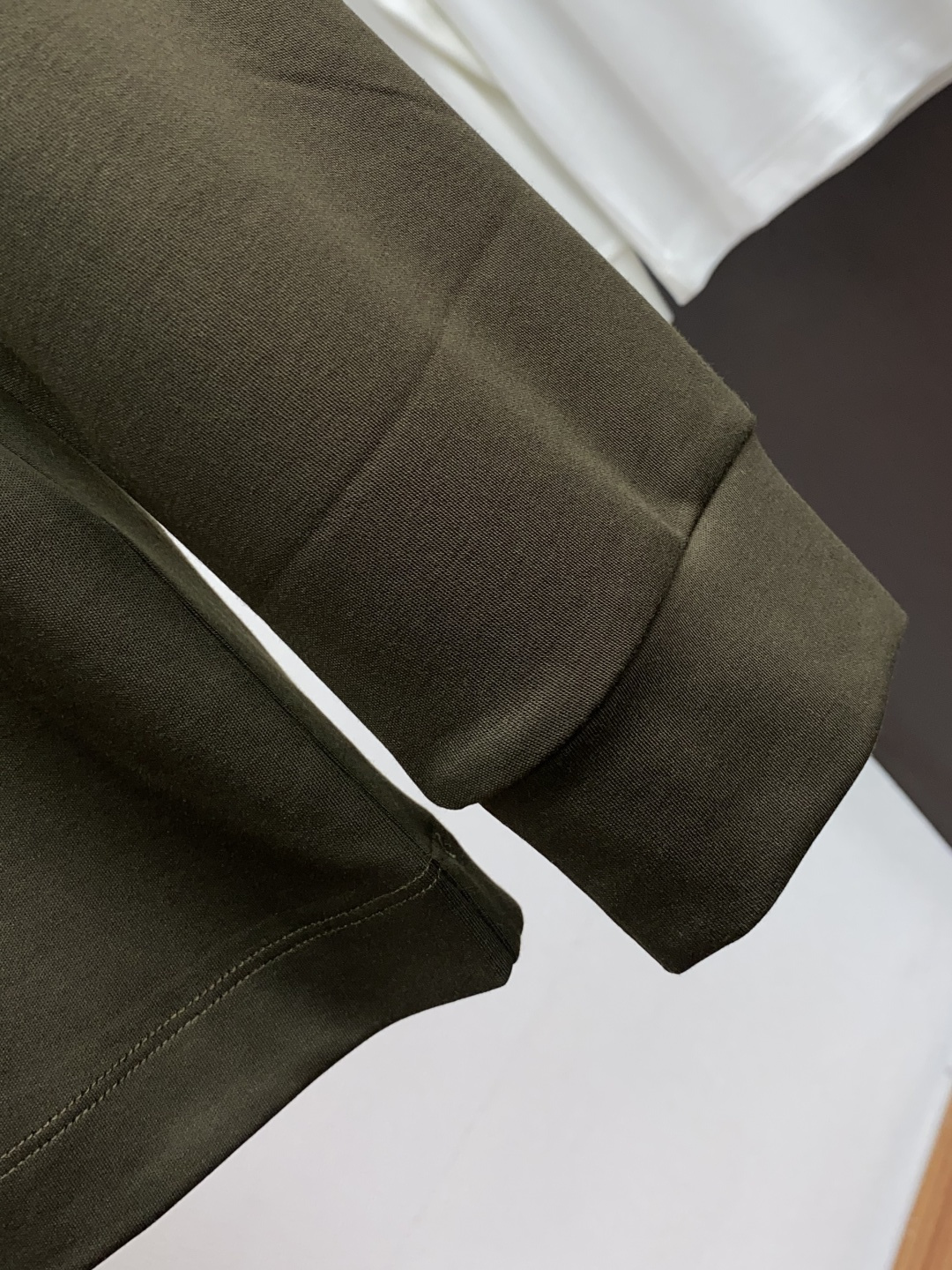 普拉达 2025最新爆款早秋长袖打底出货 欧美热销单品！精选意大利🇮🇹进口双面羊绒棉面料舒适柔软搭配最新