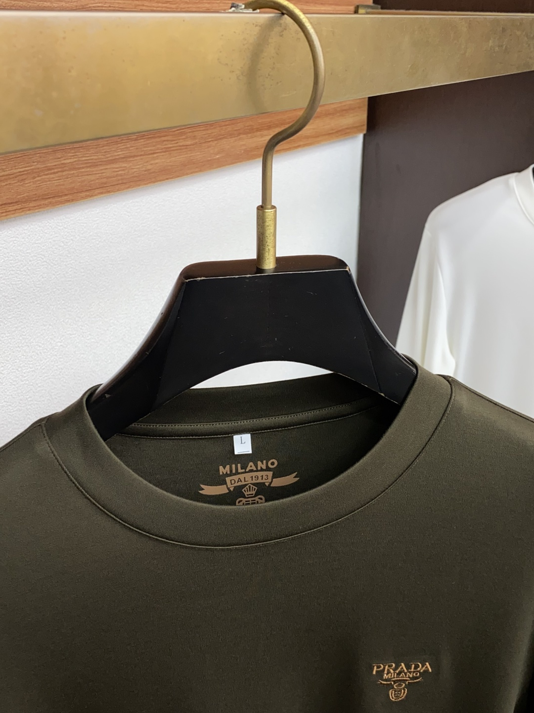 普拉达 2025最新爆款早秋长袖打底出货 欧美热销单品！精选意大利🇮🇹进口双面羊绒棉面料舒适柔软搭配最新