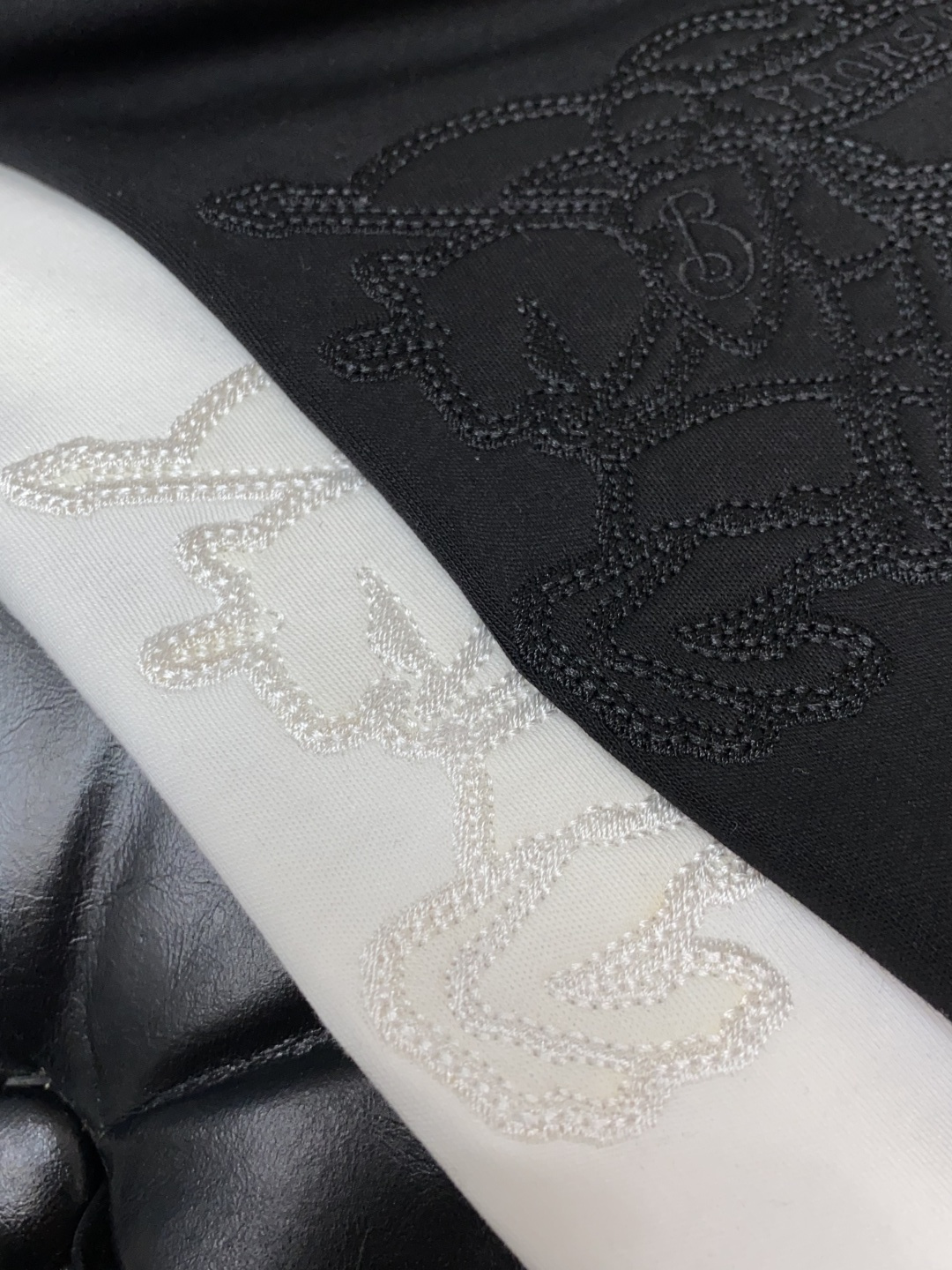 巴宝莉 2025最新爆款早秋长袖打底出货 欧美热销单品！精选意大利🇮🇹进口双面羊绒棉面料舒适柔软搭配最新