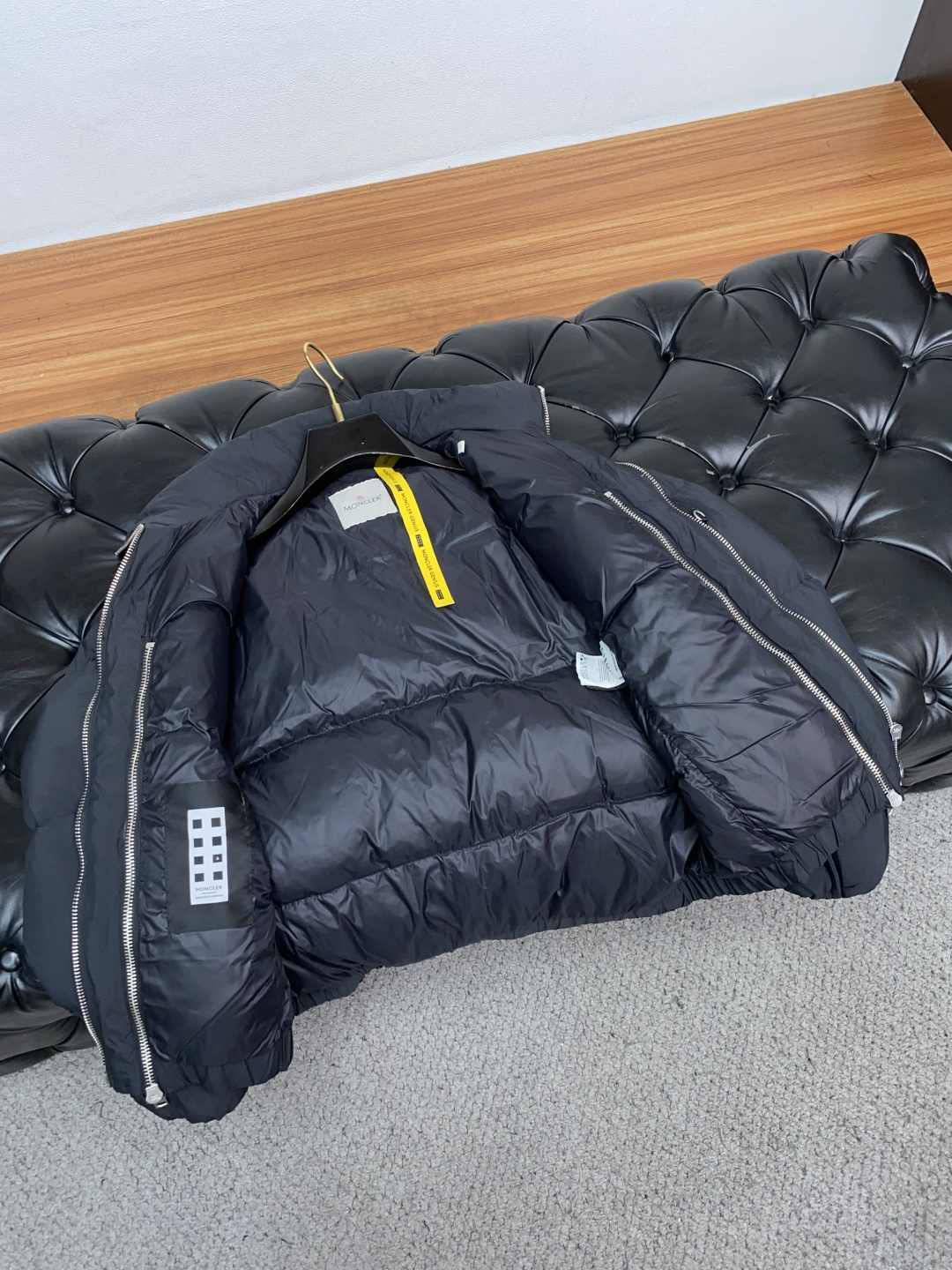 蒙口 秋冬新款拼接羽绒服 原版1:1订制五金配件全进口原版定制 欢迎专柜对比 绝对的高品质 采用顶级90