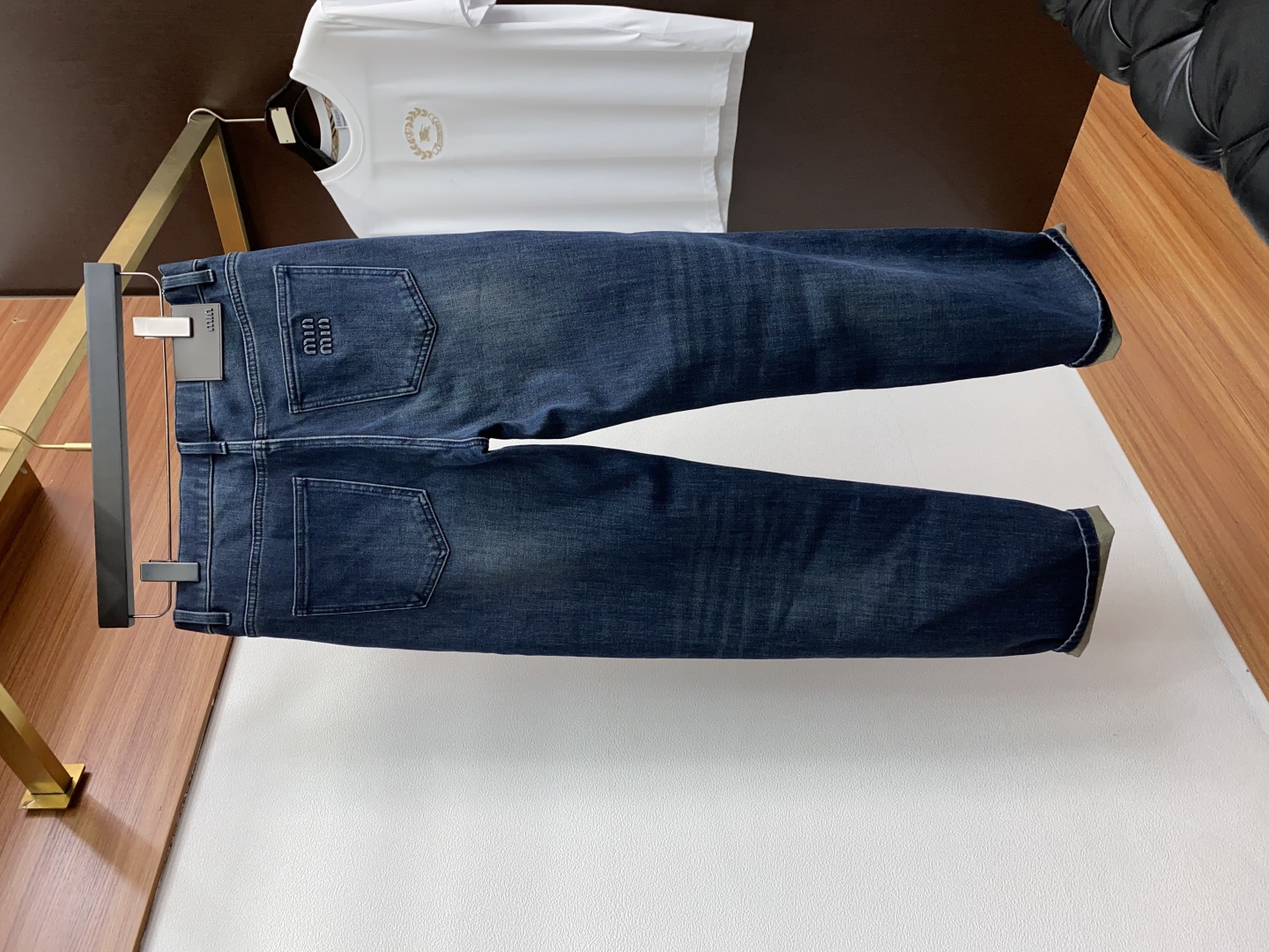 缪缪 2025SS秋冬 新品 原单男士羊毛牛仔裤纯血统品 每季必出的类型，松紧腰围上身极为舒适 无需质疑