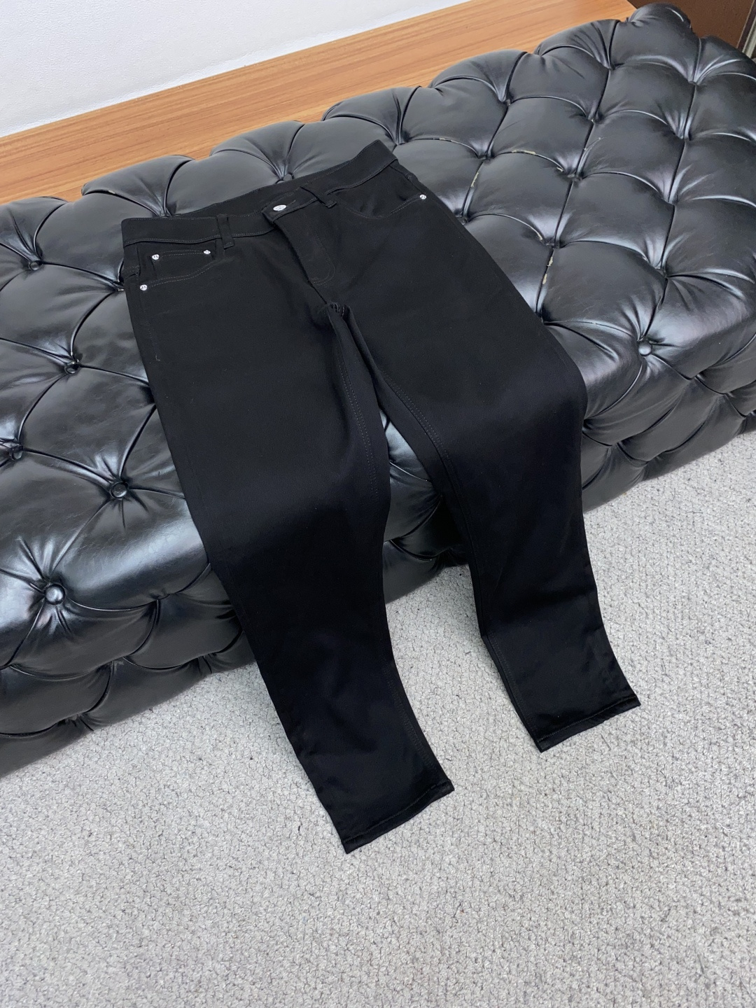 巴宝莉 2025SS秋冬 新品 原单男士羊毛牛仔裤纯血统品 每季必出的类型，松紧腰围上身极为舒适 无需质