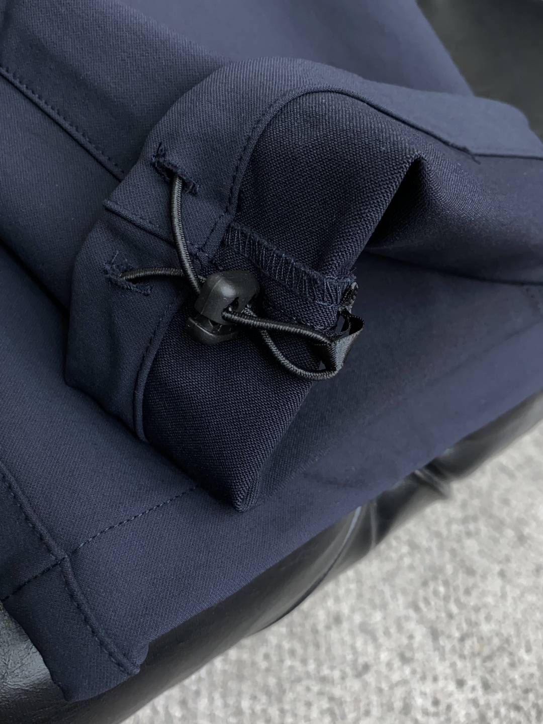 迪奥 2025SS早秋冬新品 加厚面料男士运动户外休闲裤 每季必出的类型，无需质疑的热卖王牌单品，亚黑符