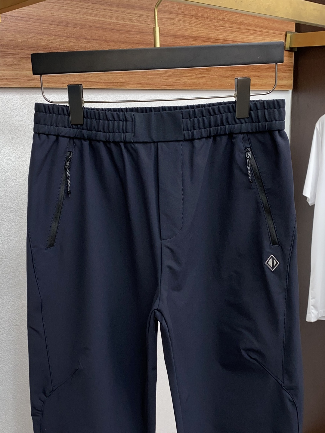 迪奥 2025SS早秋冬新品 加厚面料男士运动户外休闲裤 每季必出的类型，无需质疑的热卖王牌单品，亚黑符